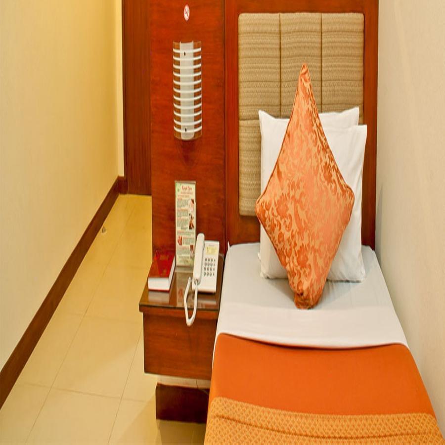 Royal Garden Hotel Ozamiz Buitenkant foto