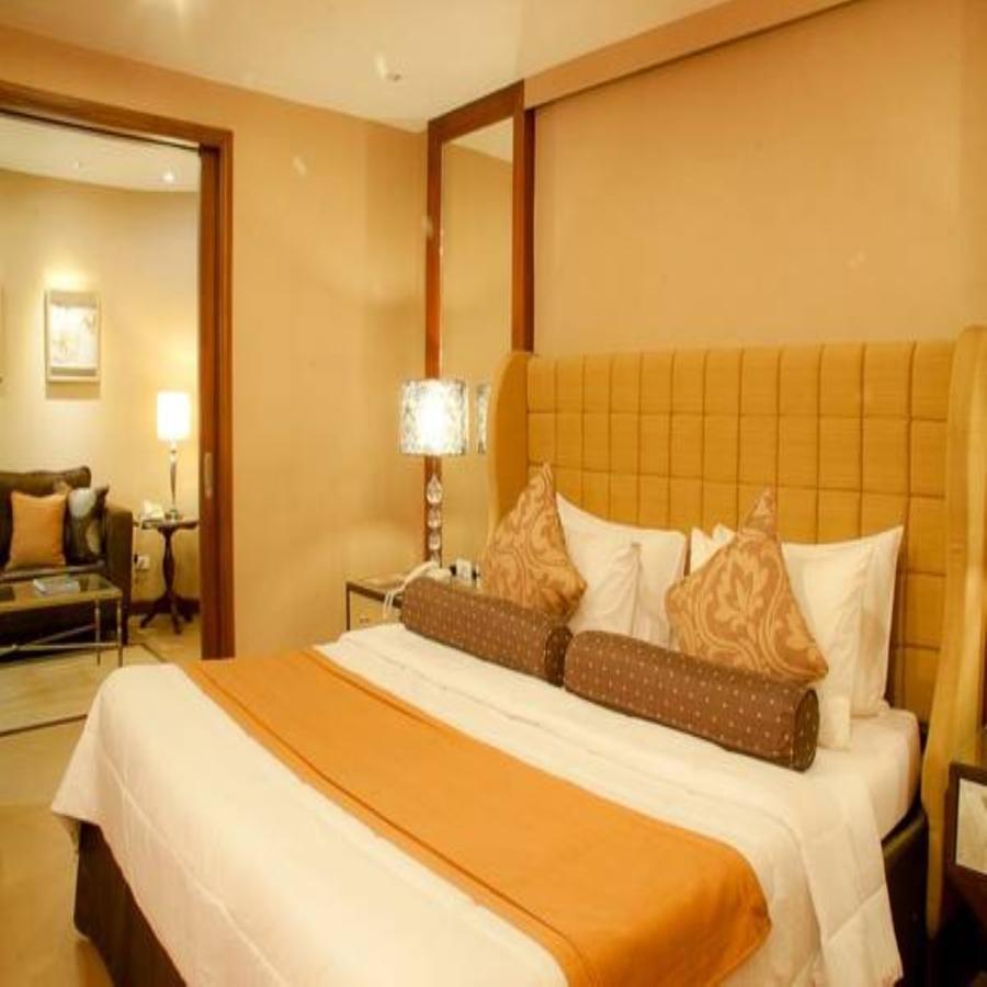 Royal Garden Hotel Ozamiz Buitenkant foto