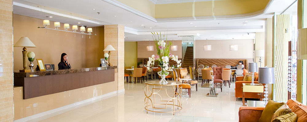 Royal Garden Hotel Ozamiz Buitenkant foto